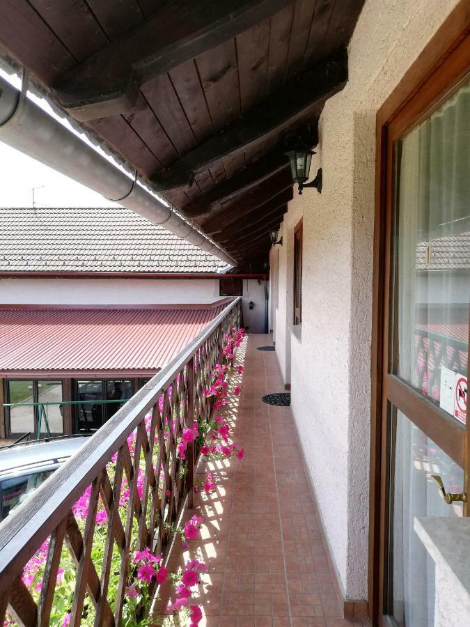 T.S.G. Simanovic Hotel Klinca Sela ภายนอก รูปภาพ